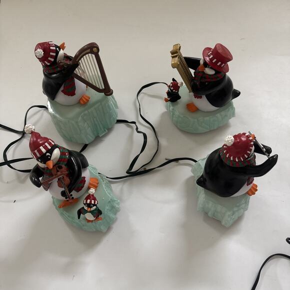 Mr. Christmas Penguin Players Band Playing Instrument Animated Music w/Box READ - Picture 15 of 15